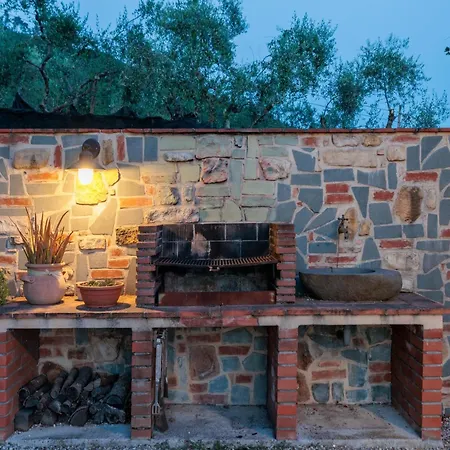Traditional Stone In Villa Lucca